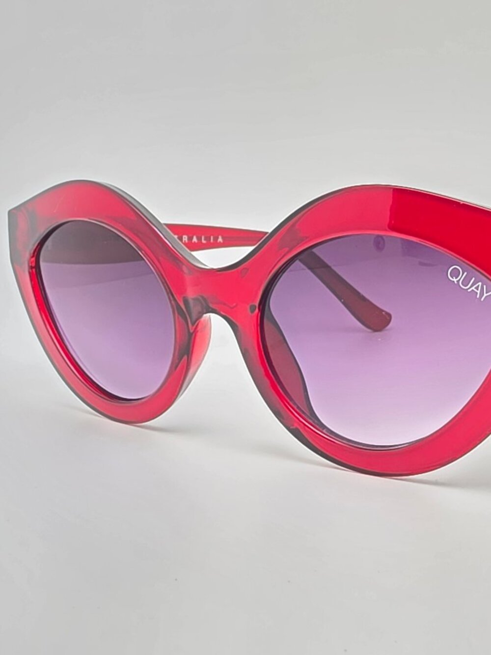 Quay Australia Goodnight Kiss Red Frame Purple Fade Lens Cat Eye Sunglasses 51mm